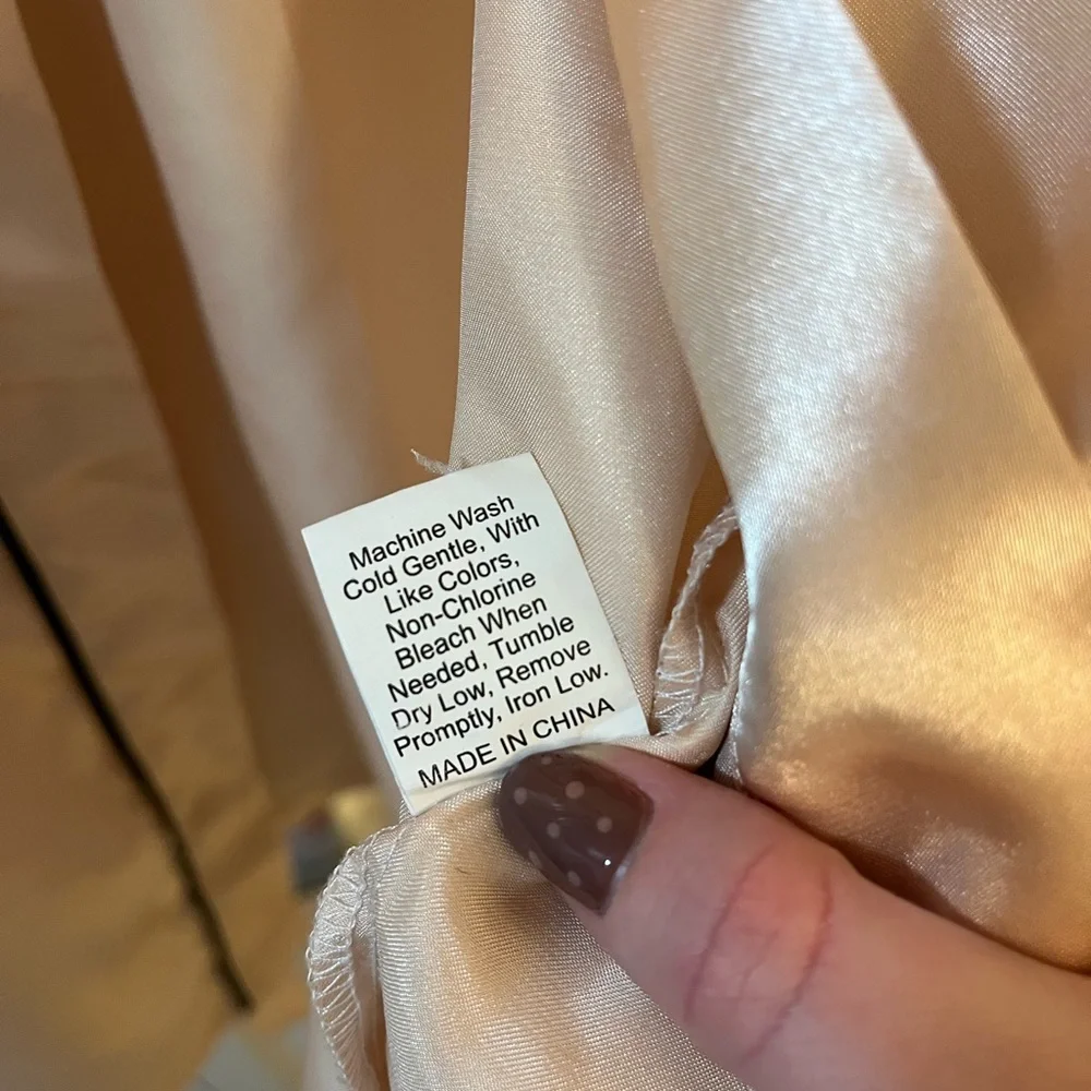 Pink Robe Size XL - Picture 8 of 11